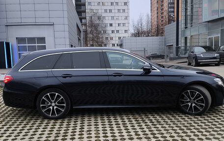 Mercedes-Benz E-Класс, 2019 год, 3 897 000 рублей, 9 фотография