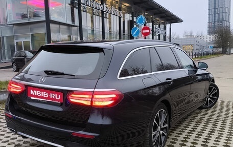 Mercedes-Benz E-Класс, 2019 год, 3 897 000 рублей, 8 фотография