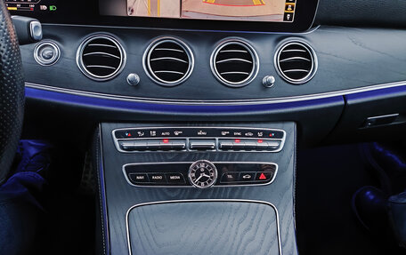 Mercedes-Benz E-Класс, 2019 год, 3 897 000 рублей, 32 фотография