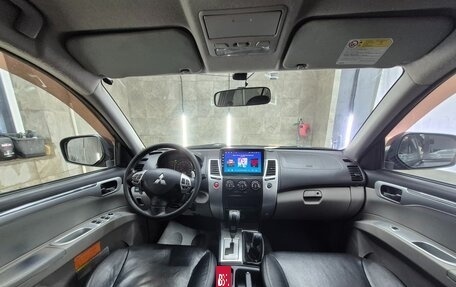Mitsubishi Pajero Sport II рестайлинг, 2011 год, 1 600 000 рублей, 3 фотография