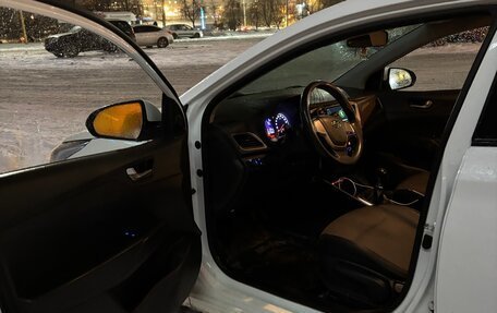 Hyundai Solaris II рестайлинг, 2017 год, 790 000 рублей, 8 фотография