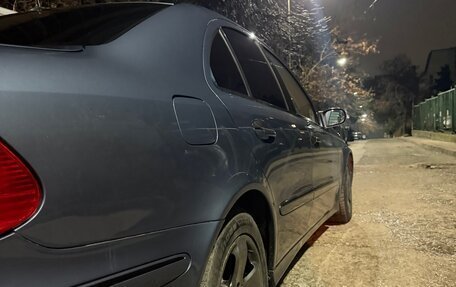 Mercedes-Benz E-Класс, 2003 год, 800 000 рублей, 10 фотография