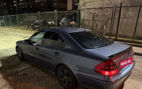 Mercedes-Benz E-Класс, 2003 год, 800 000 рублей, 5 фотография