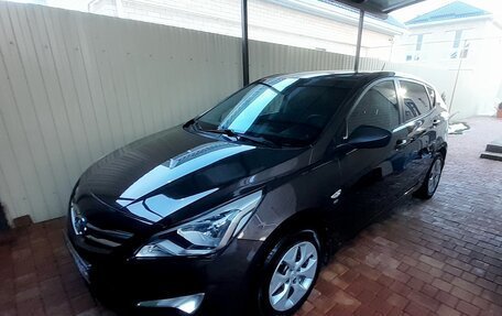 Hyundai Solaris II рестайлинг, 2014 год, 920 000 рублей, 2 фотография