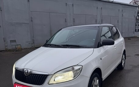 Skoda Fabia II, 2013 год, 550 000 рублей, 2 фотография