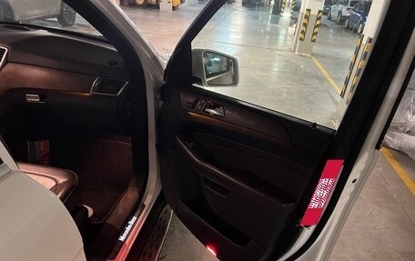 Mercedes-Benz M-Класс, 2012 год, 2 200 000 рублей, 9 фотография