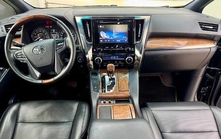 Toyota Alphard III, 2016 год, 4 450 000 рублей, 14 фотография