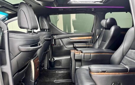 Toyota Alphard III, 2016 год, 4 450 000 рублей, 24 фотография