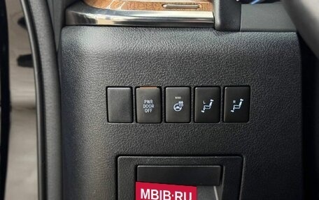 Toyota Alphard III, 2016 год, 4 450 000 рублей, 33 фотография