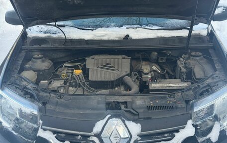 Renault Logan II, 2019 год, 890 000 рублей, 10 фотография