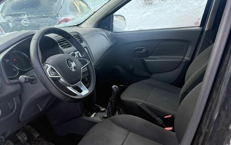 Renault Logan II, 2019 год, 890 000 рублей, 11 фотография