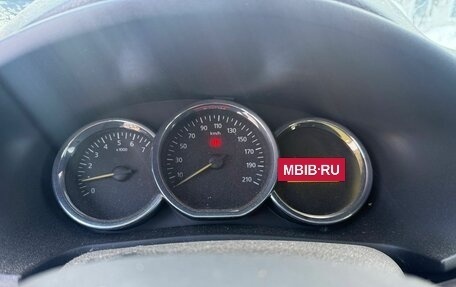 Renault Logan II, 2019 год, 890 000 рублей, 12 фотография