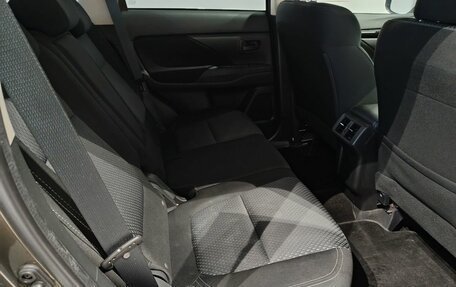 Mitsubishi Outlander III рестайлинг 3, 2019 год, 2 302 000 рублей, 11 фотография