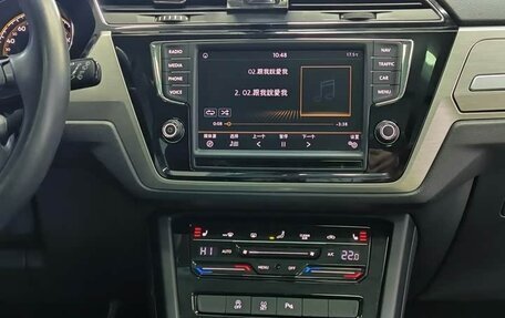 Volkswagen Touran III, 2022 год, 1 340 002 рублей, 10 фотография