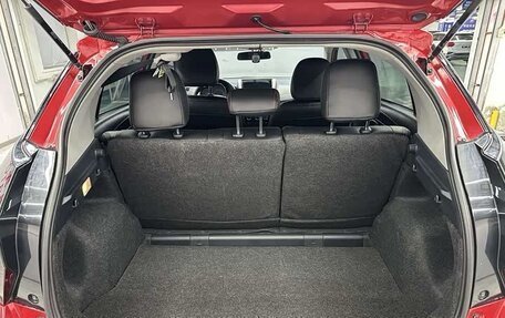 Toyota Yaris, 2021 год, 1 150 000 рублей, 14 фотография