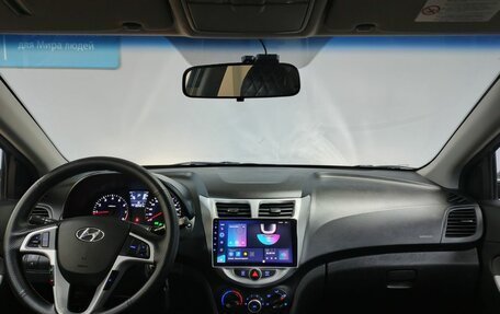 Hyundai Solaris II рестайлинг, 2012 год, 772 000 рублей, 13 фотография