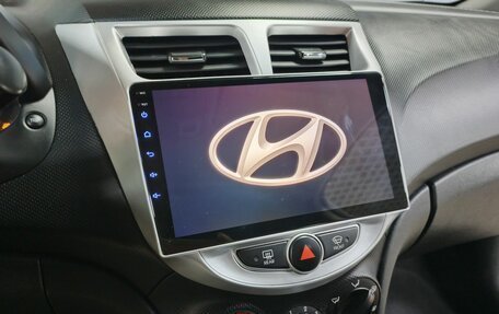 Hyundai Solaris II рестайлинг, 2012 год, 772 000 рублей, 17 фотография