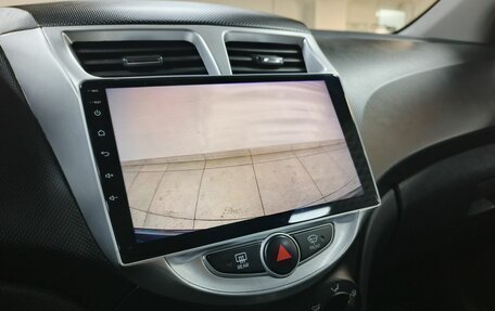 Hyundai Solaris II рестайлинг, 2012 год, 772 000 рублей, 19 фотография