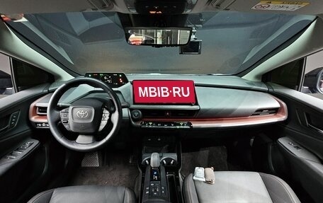 Toyota Prius IV XW50, 2024 год, 3 450 002 рублей, 5 фотография