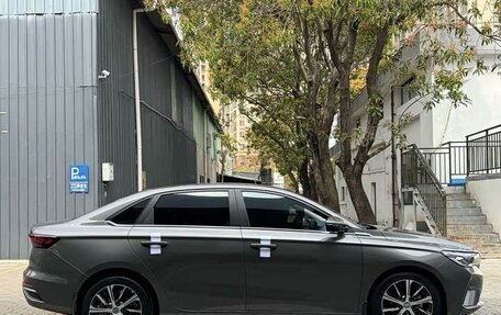 Geely Emgrand, 2022 год, 1 050 000 рублей, 6 фотография