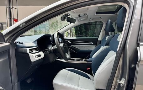 Geely Emgrand, 2022 год, 1 050 000 рублей, 8 фотография