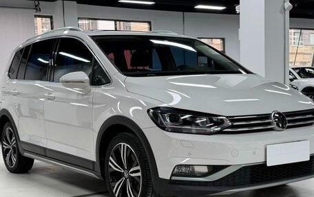 Volkswagen Touran III, 2023 год, 1 950 178 рублей, 1 фотография