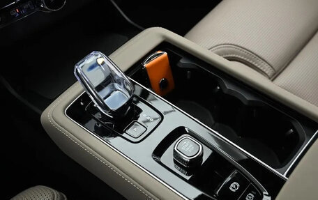 Volvo XC90 II рестайлинг, 2025 год, 10 204 000 рублей, 16 фотография