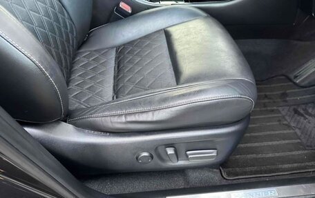 Toyota Harrier, 2015 год, 2 080 000 рублей, 14 фотография