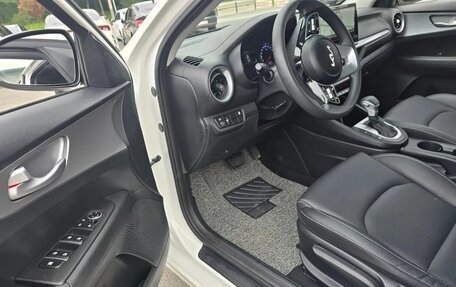 KIA K3, 2023 год, 1 363 000 рублей, 10 фотография