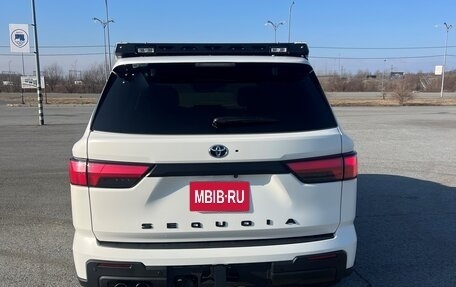 Toyota Sequoia, 2023 год, 11 500 000 рублей, 25 фотография