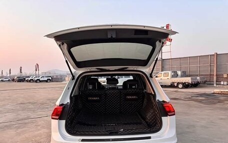 Volkswagen Tiguan II, 2022 год, 2 700 000 рублей, 15 фотография