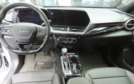 Chevrolet Trax, 2024 год, 1 700 000 рублей, 7 фотография