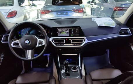 BMW 3 серия, 2022 год, 2 777 606 рублей, 8 фотография