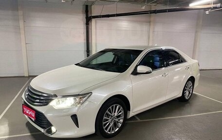 Toyota Camry, 2017 год, 1 850 000 рублей, 1 фотография