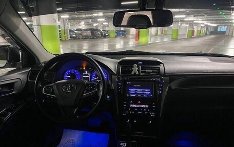 Toyota Camry, 2017 год, 1 850 000 рублей, 6 фотография