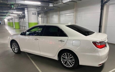 Toyota Camry, 2017 год, 1 850 000 рублей, 4 фотография