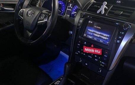 Toyota Camry, 2017 год, 1 850 000 рублей, 7 фотография