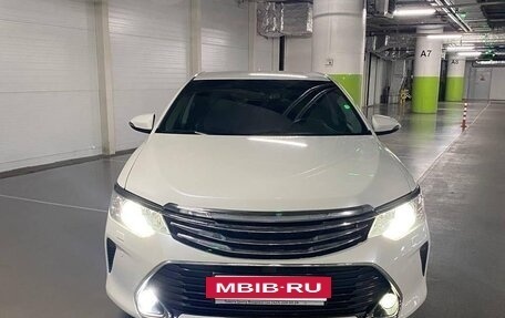 Toyota Camry, 2017 год, 1 850 000 рублей, 3 фотография