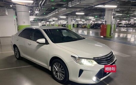 Toyota Camry, 2017 год, 1 850 000 рублей, 2 фотография