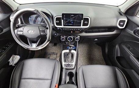 Hyundai Venue I, 2023 год, 1 790 000 рублей, 12 фотография