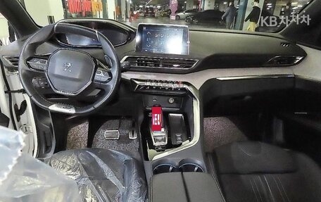 Peugeot 3008 II, 2021 год, 2 070 000 рублей, 9 фотография