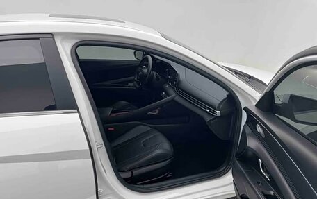 Hyundai Elantra, 2022 год, 1 240 230 рублей, 7 фотография