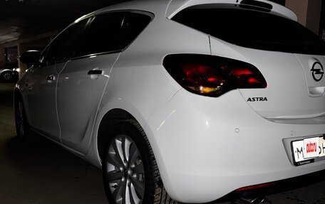 Opel Astra J, 2011 год, 799 999 рублей, 5 фотография