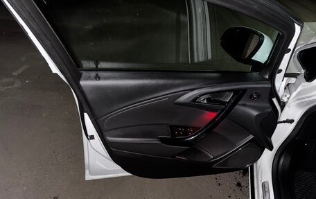 Opel Astra J, 2011 год, 799 999 рублей, 10 фотография