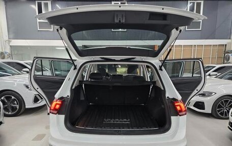 Volkswagen Tiguan II, 2023 год, 2 150 000 рублей, 6 фотография