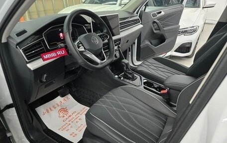 Volkswagen Tiguan II, 2023 год, 2 150 000 рублей, 7 фотография