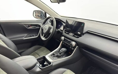 Toyota RAV4, 2025 год, 4 400 000 рублей, 12 фотография