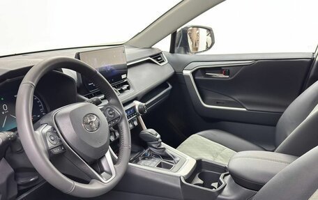 Toyota RAV4, 2025 год, 4 400 000 рублей, 11 фотография