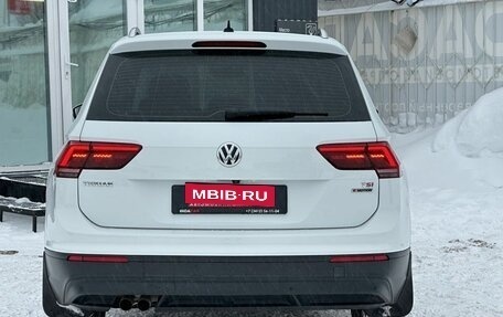 Volkswagen Tiguan II, 2017 год, 2 399 000 рублей, 7 фотография