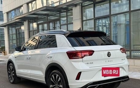 Volkswagen T-Roc I, 2022 год, 1 500 000 рублей, 5 фотография